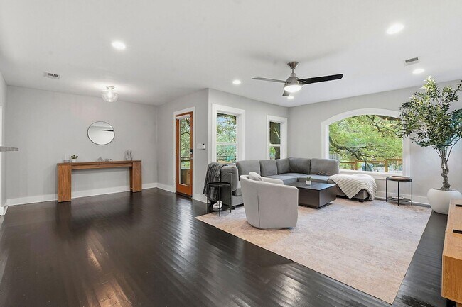 Foto del edificio - 1506 Chelsea Ln