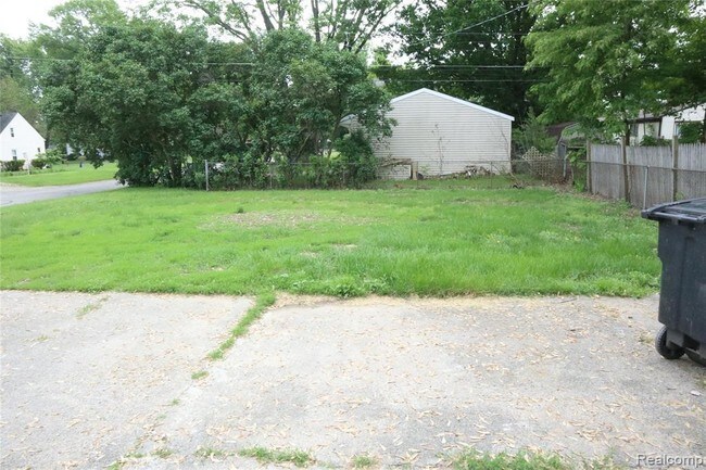 Building Photo - 35209 Barton St