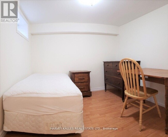 Photo du bâtiment - 541 Palmerston Blvd