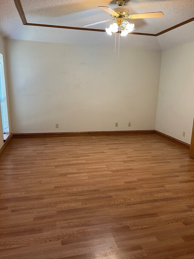 Dormitorio principal II - 7416 N 20th St