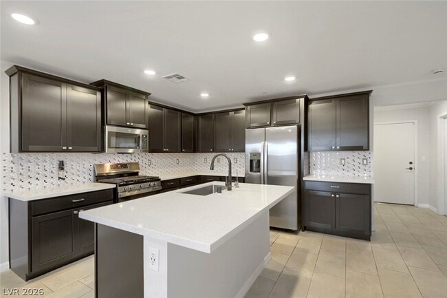 Building Photo - 9493 Sky Pointe Dr