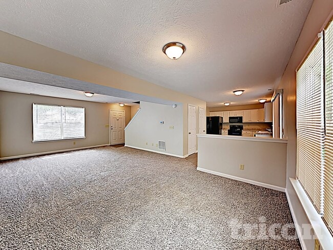 Building Photo - 8420 Country Club Blvd
