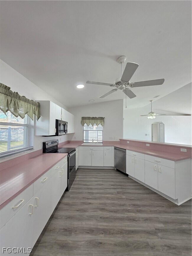 Foto del edificio - 2228 SE 19th Ave