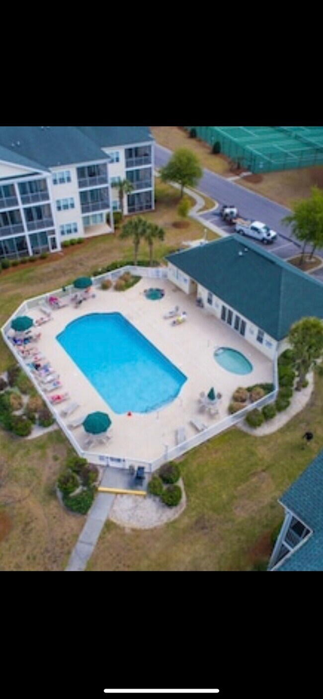 Foto del edificio - 601 Hillside Dr N