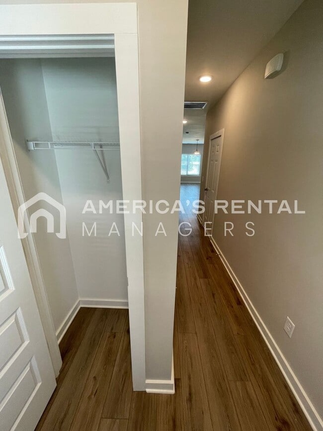 Foto del edificio - Home for Rent in Calera, AL!!! View with 48 Hours Notice!