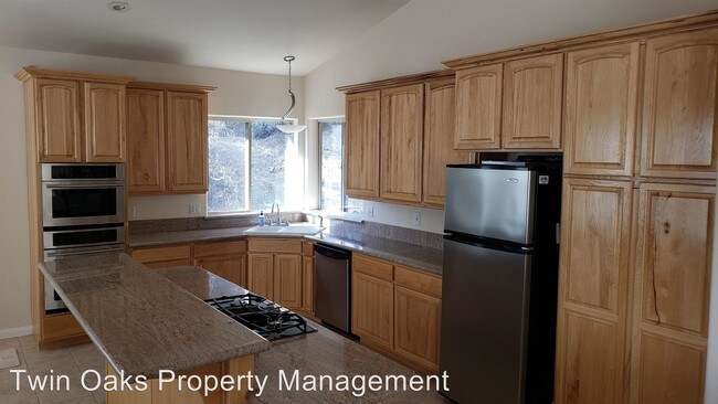 Building Photo - 3 br, 3 bath House - 2100 Woodland Drive