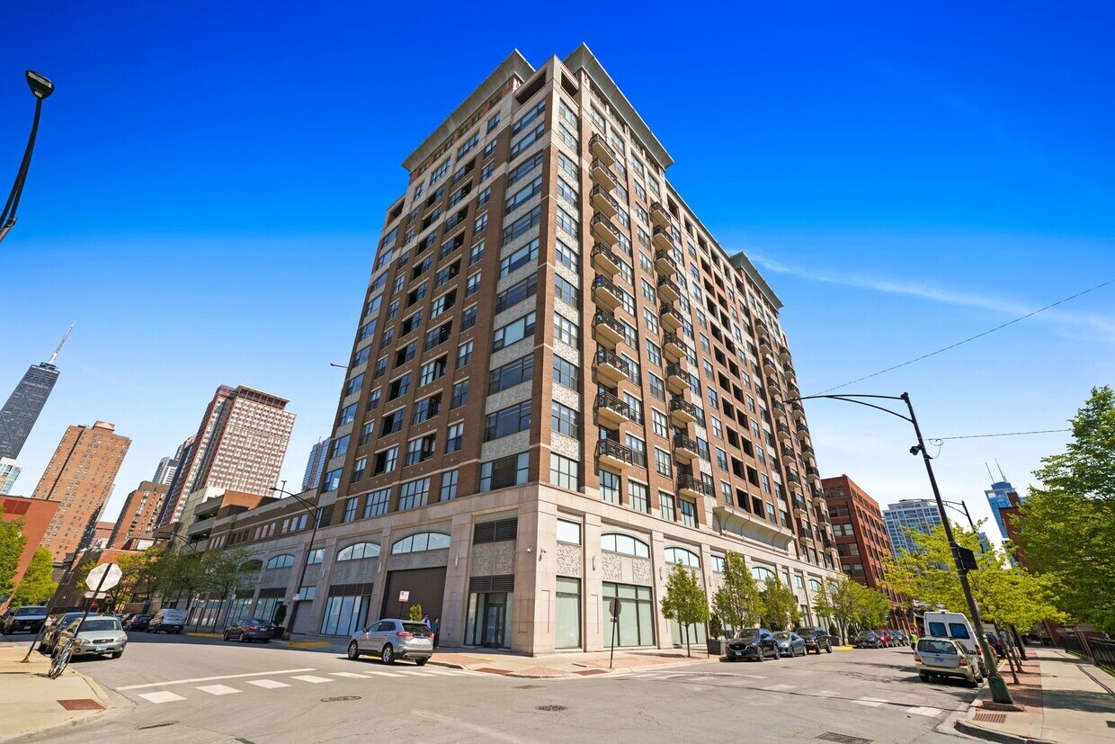 Foto principal - 849 N Franklin St