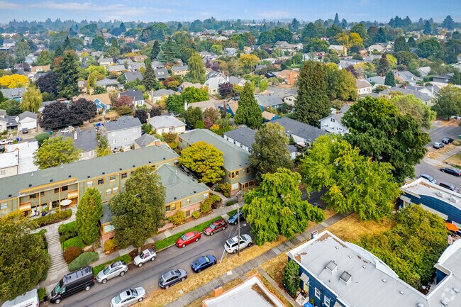 Aerial Photo - 2105 SE Caruthers St