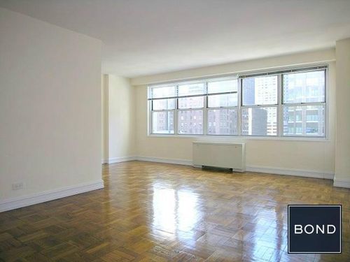 Building Photo - 888 8th Ave