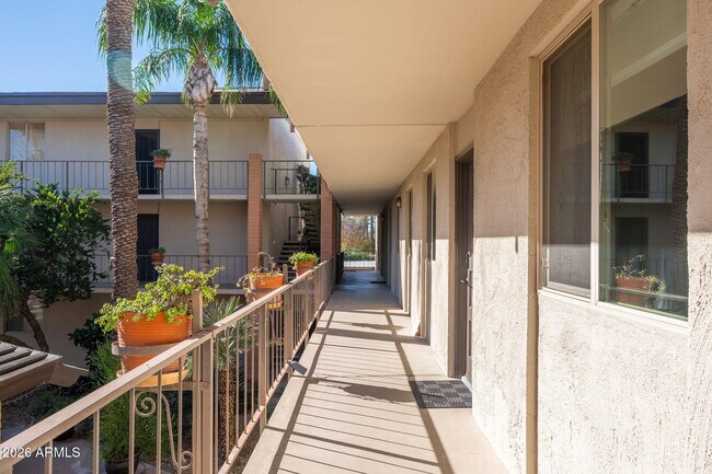 Foto del edificio - 4727 E Lafayette Blvd