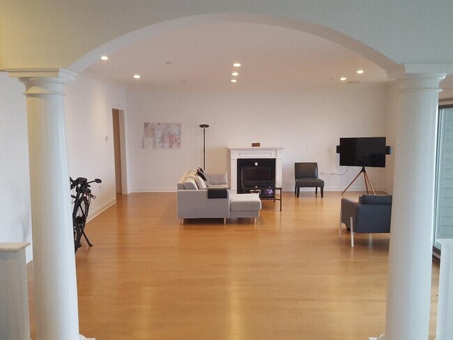 Foto del edificio - 150 Harbour Close