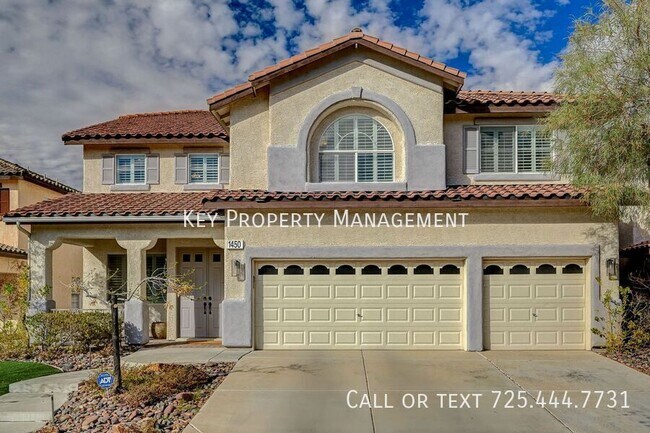 Building Photo - Beautiful 5 bedroom, 3 bathroom home locat...