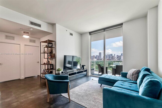 Foto del edificio - 2525 SW 3rd Ave