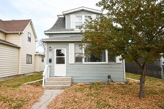 Building Photo - 316 N 5th St