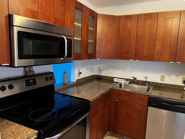 Foto del edificio - 3101 N Country Club Dr