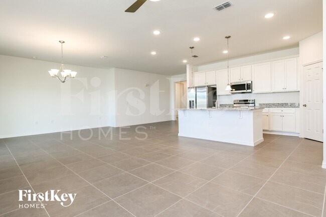 Foto del edificio - 1240 Spokane Pt