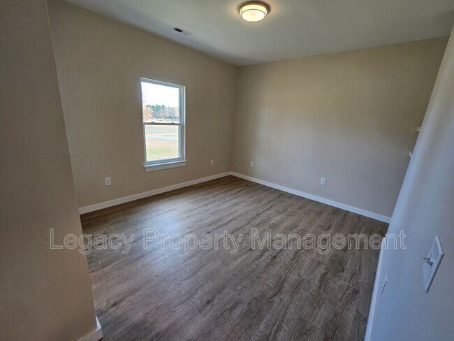 Foto del edificio - 1820 Johnson Rd