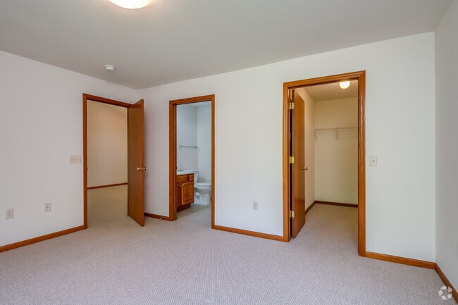 3 habitaciones, 2 baños - 1,636 pies cuadrados - Dormitorio - Hawthorne Place Apartments