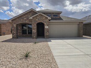 Building Photo - 6109 Buckthorn Dr