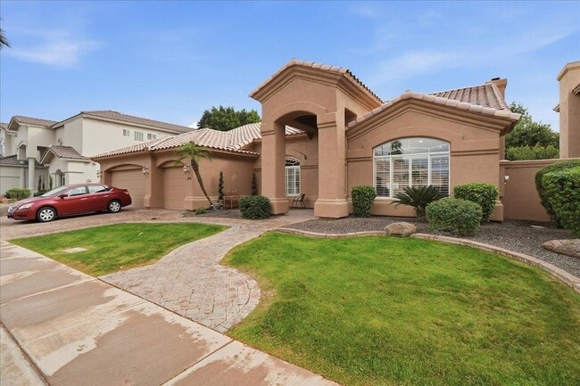 Photo - 1909 E Coral Tree Dr House