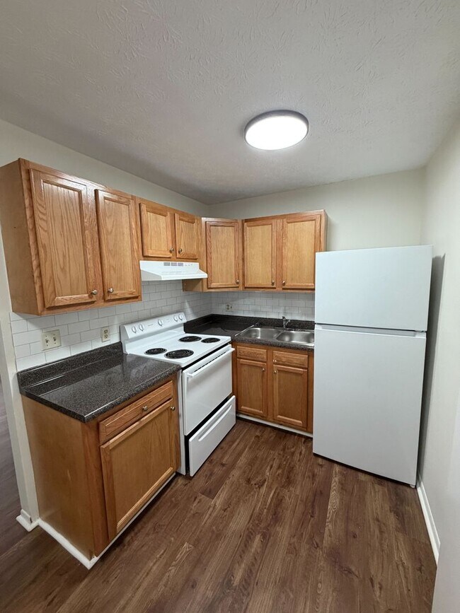 Foto del edificio - 64 W Neff Ave