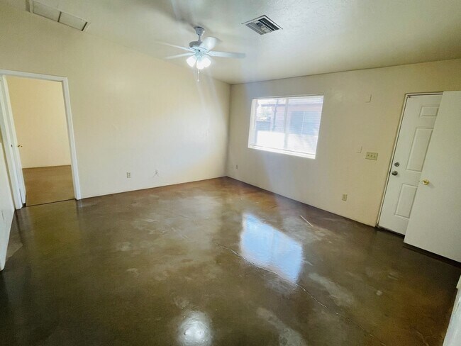 Foto del edificio - Single Family Home Style Unit w/ A/C, High...