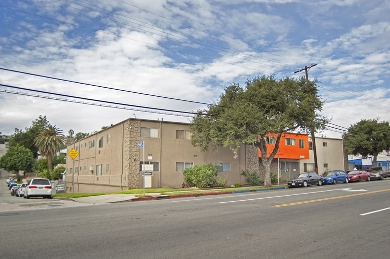 The Highland Apartments in Los Angeles, CA
