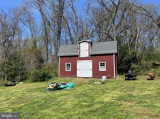 Foto del edificio - 242 Wiley Mill Rd