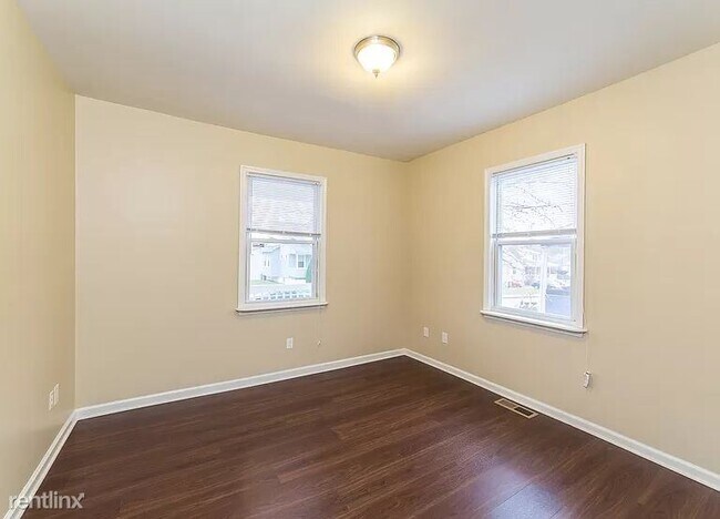 Foto del edificio - 3 br, 1.5 bath House - 2708 White Ave