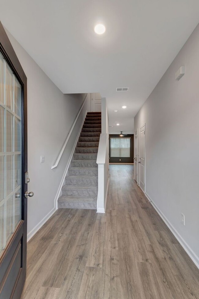 Building Photo - BRAND NEW 3 BEDROOM 3 BATH TOWNHOME WITH U...