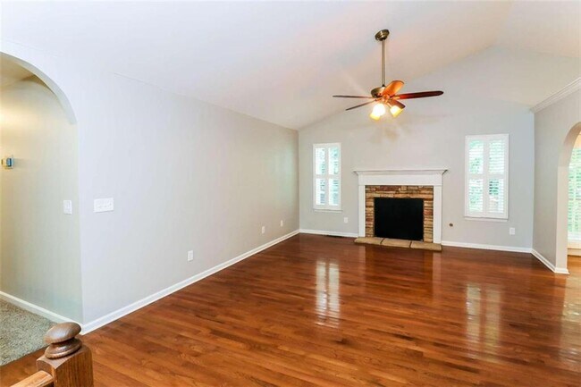 Foto del edificio - 3425 Clubside Ln N W