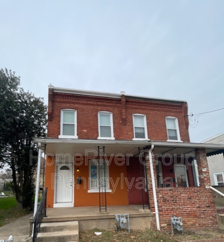 Primary Photo - 414 S 2nd St