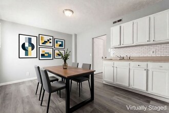 Building Photo - 801-817 W 5th Ave