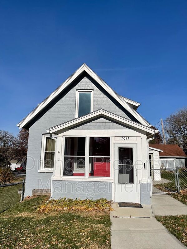 Primary Photo - 2024 Oak St