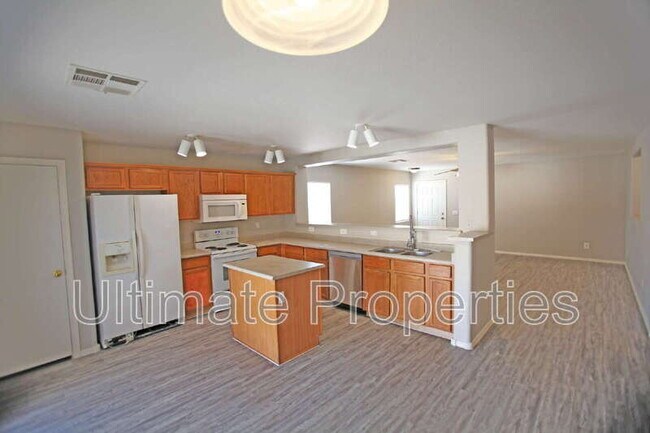 Foto del edificio - 1516 S 228th Ct