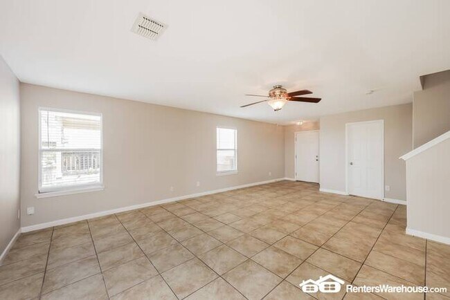 Building Photo - 50% OFF SPECIAL! Spacious 4 bedroom / 2.5 ...