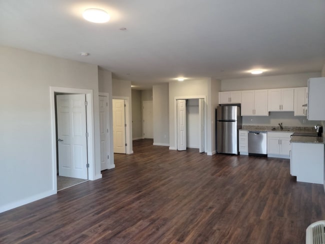 Building Photo - 85A Hemingway Ave