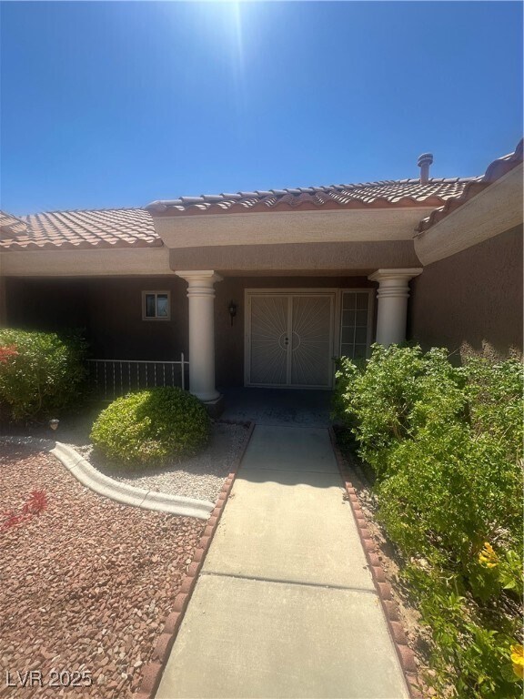 Foto del edificio - 9709 Blue Bell Dr
