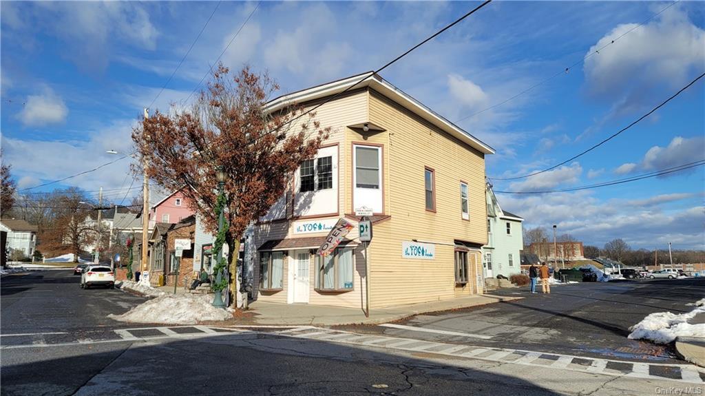 1 Main St, Highland, NY 12528 Room for Rent in Highland, NY