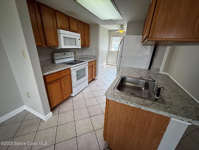 Foto del edificio - 120 Beach Park Ln
