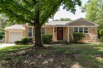 Building Photo - 1425 Vista Ln