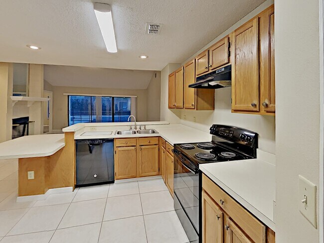 Building Photo - 677 Starstone Dr