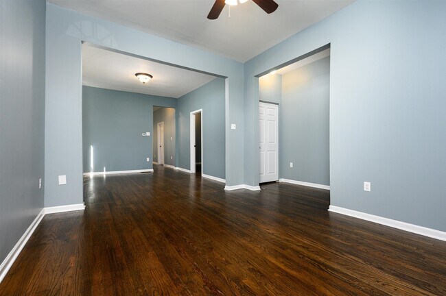 Foto del edificio - 808 N Sacramento Blvd