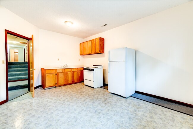 Kitchen - 155 State Rd S-38-1358