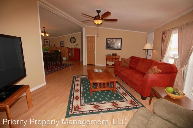 Building Photo - 3 Canterbury Ct