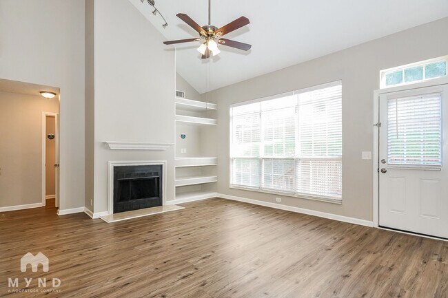 Foto del edificio - 1815 Apple Valley Cir