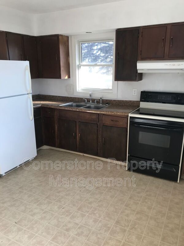 522 E Front St Unit 8, Clare, IA 50524 Condo for Rent in Clare, IA