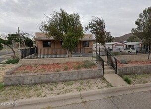 Building Photo - 515 N Silver St