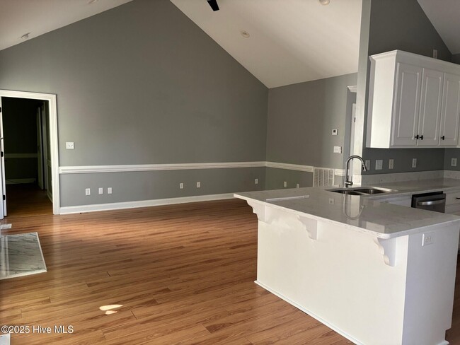 Foto del edificio - 4434 Surrey Meadows Dr