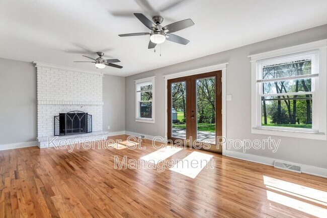 Foto del edificio - 600 Riverview Ln